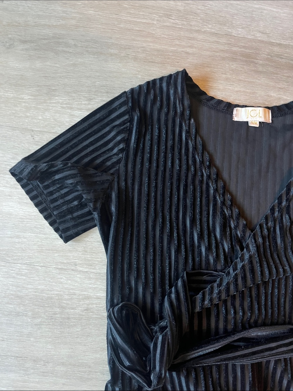 JCL Velvet Wrap Top - Picture 3 of 6